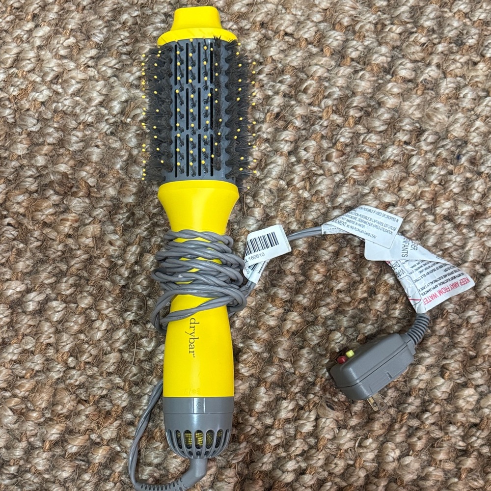 Drybar The Double Shot Oval Blow-Dryer Brush